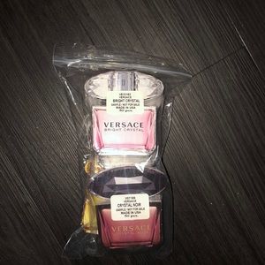 200 Versace samplers (exact same as earlier post)